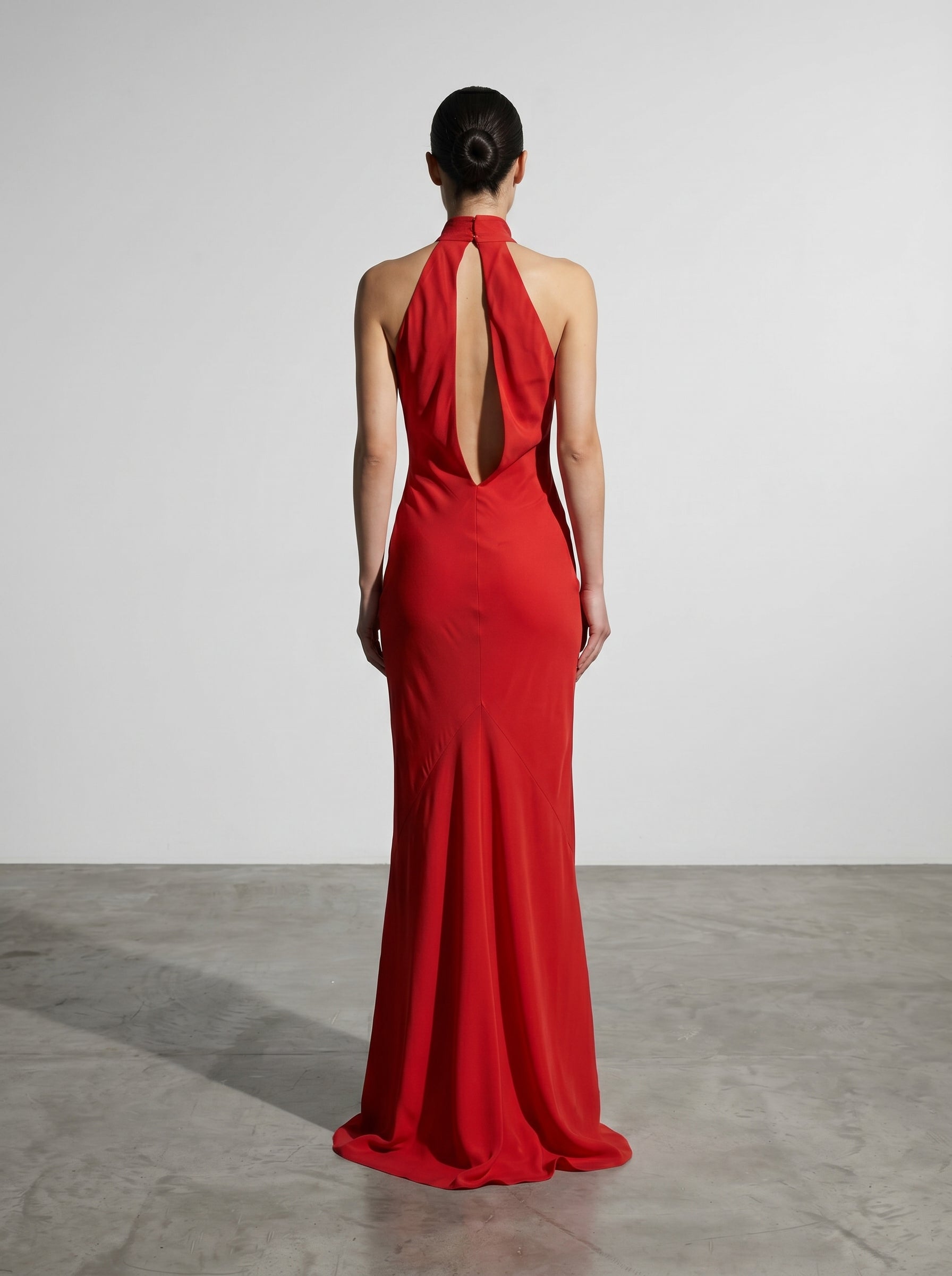 Vestido con cuello halter
